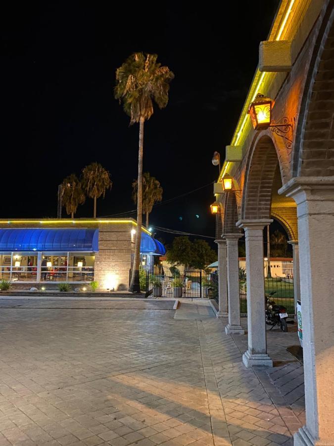 Hotel Las Palmas Midway Inn Matehuala Luaran gambar