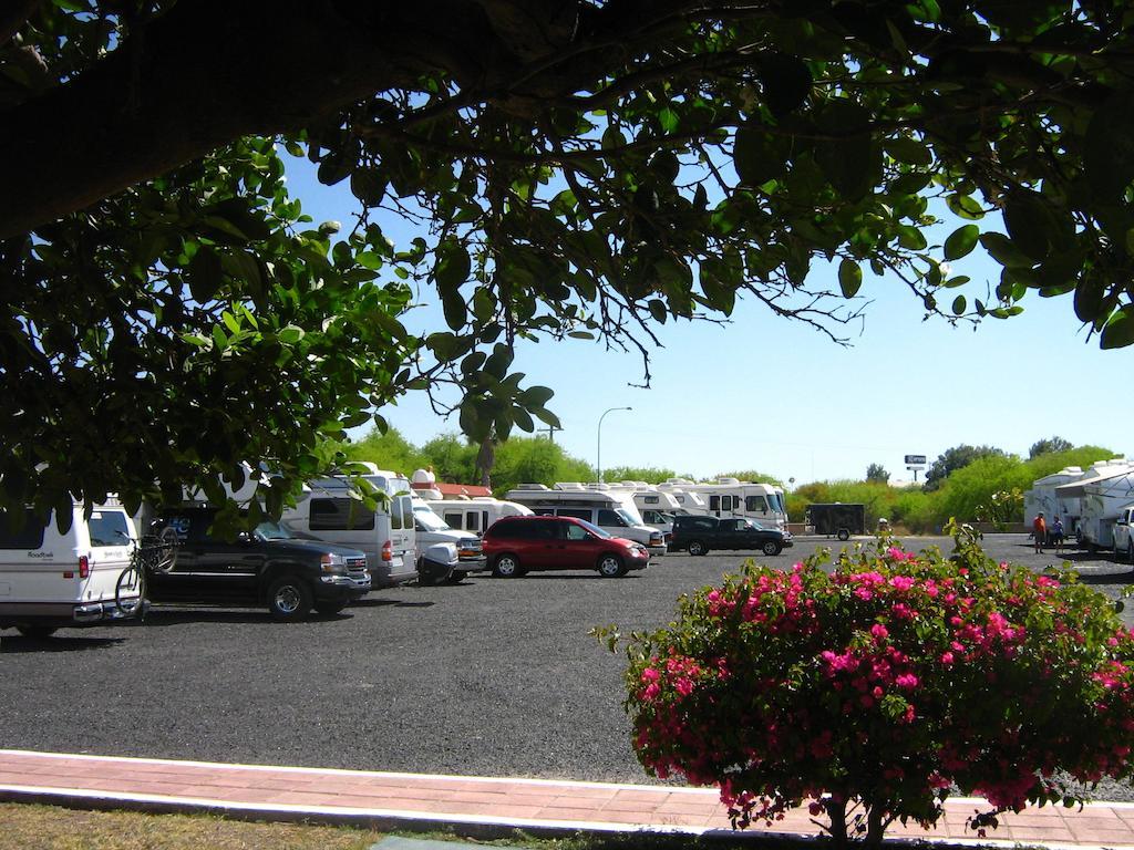 Hotel Las Palmas Midway Inn Matehuala Luaran gambar