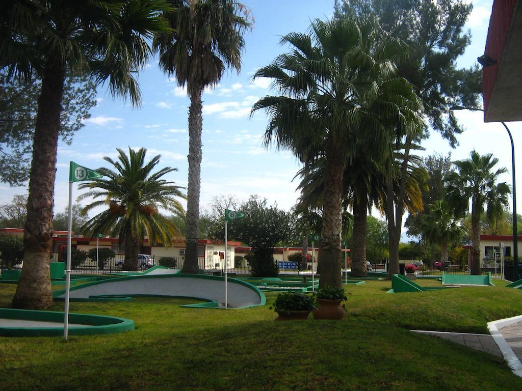 Hotel Las Palmas Midway Inn Matehuala Luaran gambar
