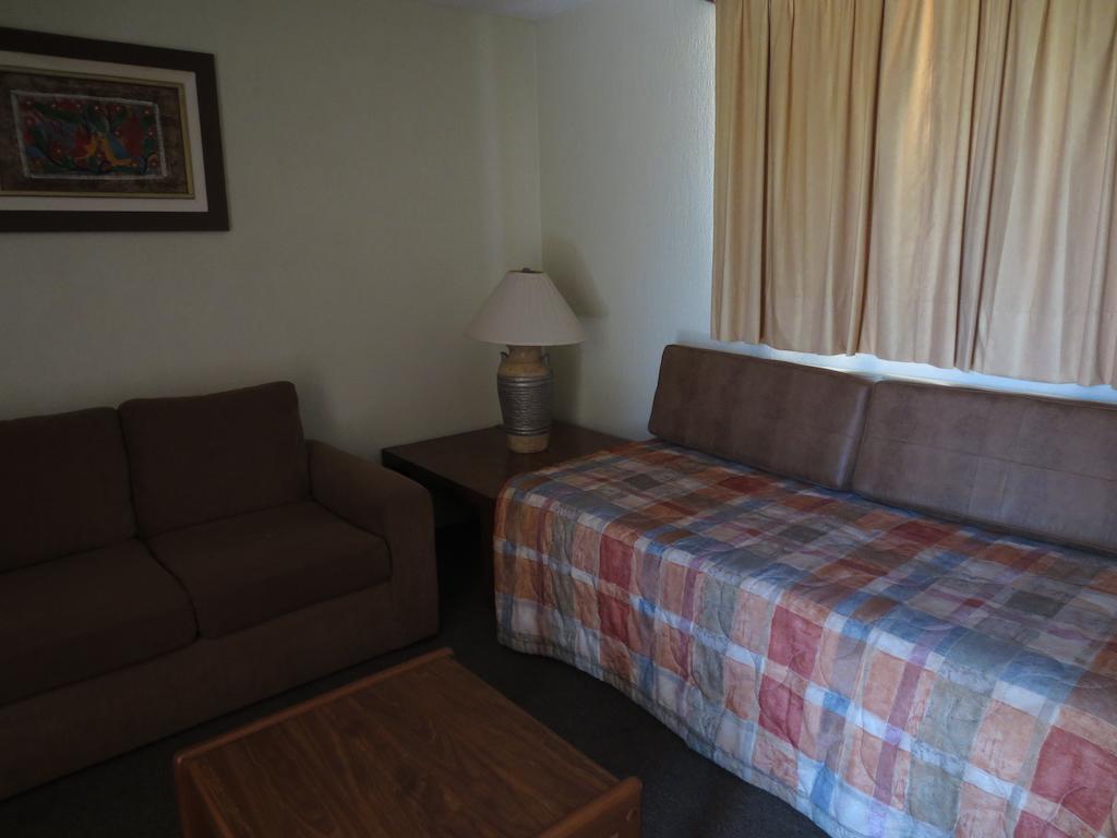 Hotel Las Palmas Midway Inn Matehuala Bilik gambar