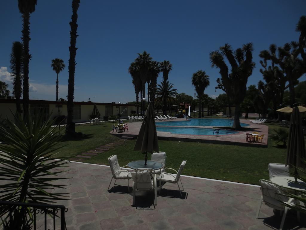 Hotel Las Palmas Midway Inn Matehuala Luaran gambar